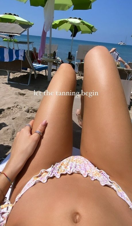 Lies Zhara erwachsene kunst galerien