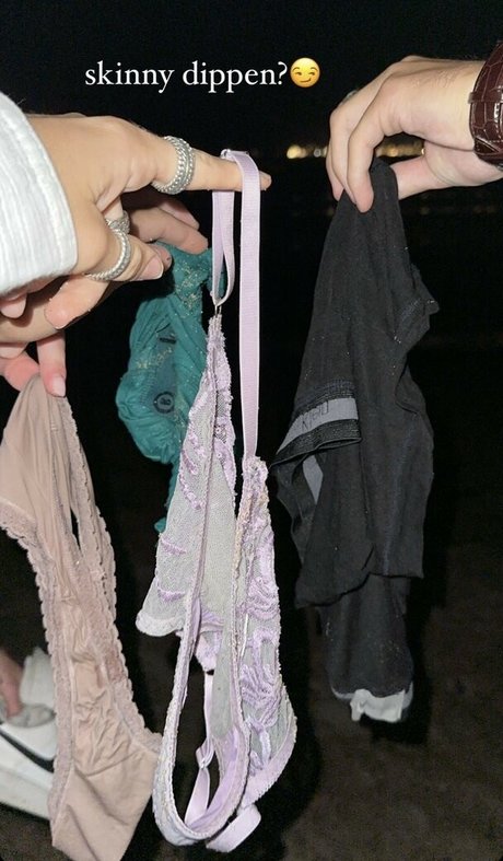 Lies Zhara sexy akt galerie