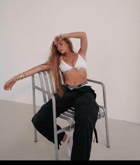 Lies Zhara freie pornographische bild