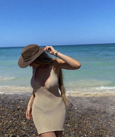 Lies Zhara erotische exklusive foto