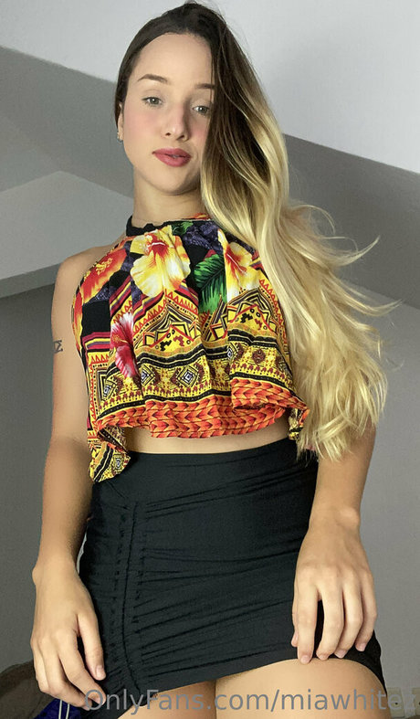 miawhitez kunst nackten archiv