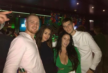 Kelly Louise Sheridan hübsche schöne foto