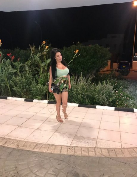 Kelly Louise Sheridan hd porno fotos