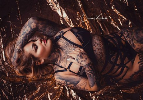 dünne ebenholz-onlyfans perfekte freie foto