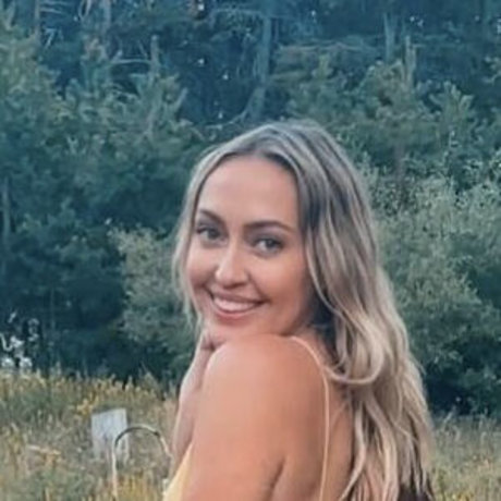 Brandi Cyrus perfekte erwachsene galerie