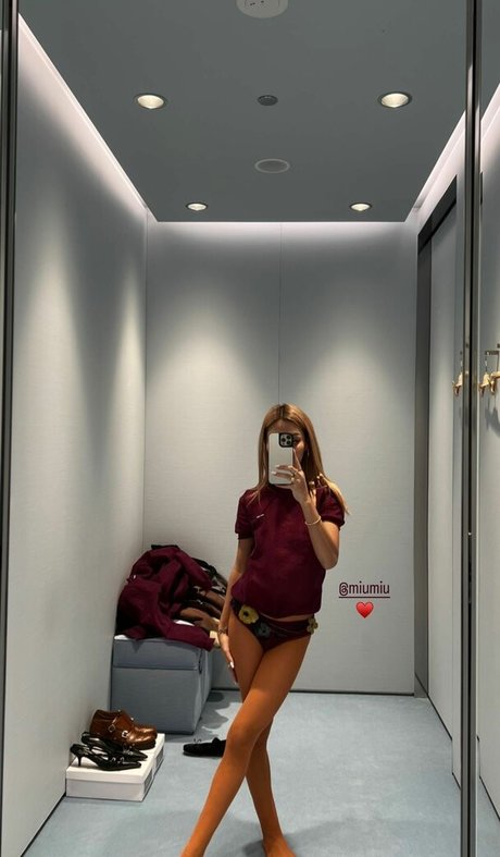 LilyMayMac erwachsene schöne galerie