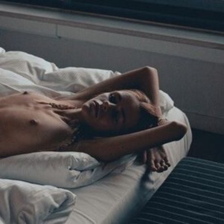 Yana Wex heiße schöne bilder