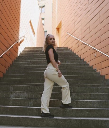 Mimi Lintrup nackt freie galerien