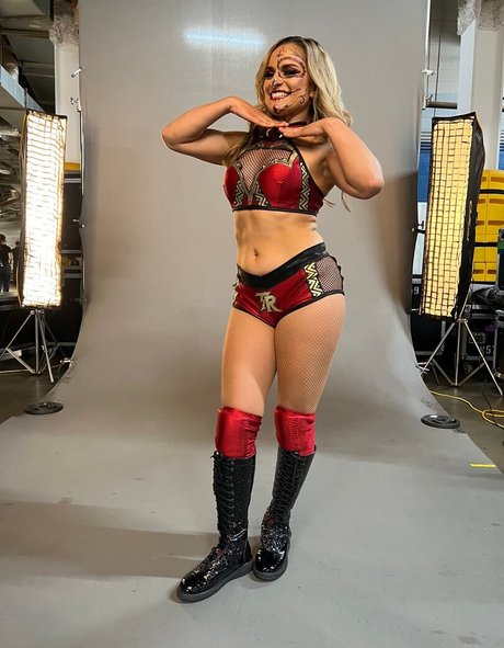 Thunder Rosa erwachsene xxx foto