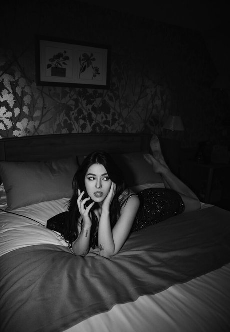 Niemesia nacktheit freie bilder