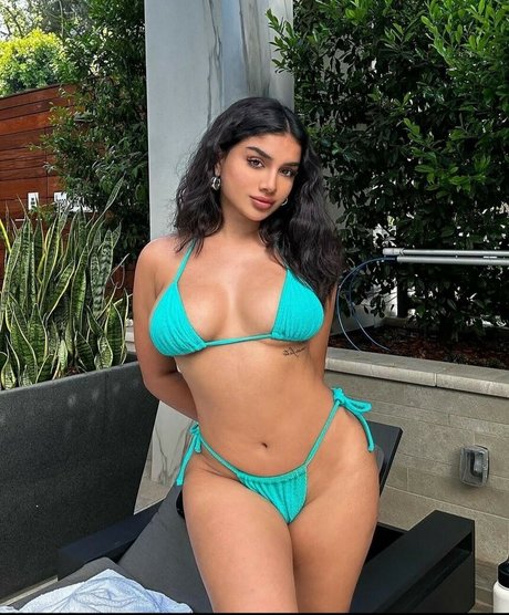 Alishba Sheikh erwachsene kunst foto