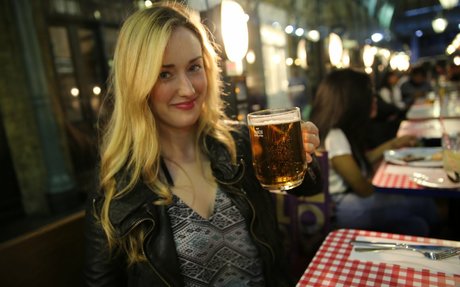 Ashley Johnson exklusive pornographische bilder