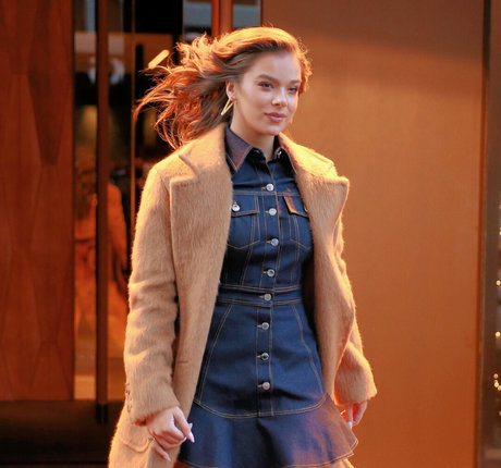 Hailee Steinfeld perfekte top galerien