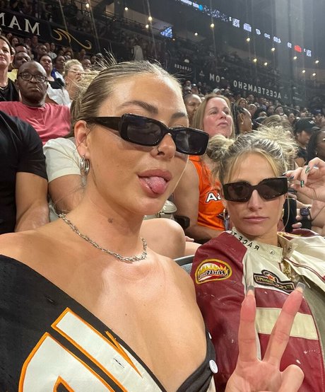 cydneekinslow pornostar erwachsene fotos