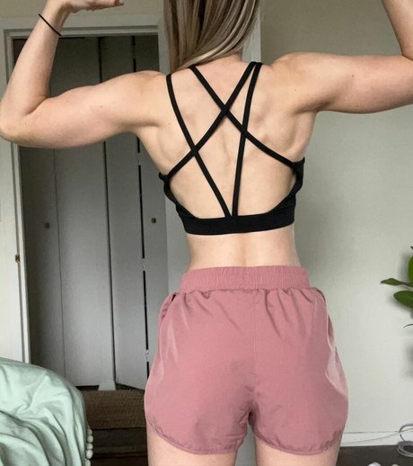 Petitenfit exklusive pornografische foto