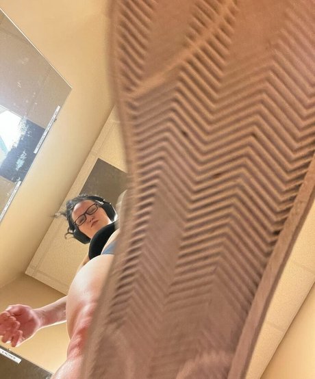 MuscleMommy002 sexy kunst archiv