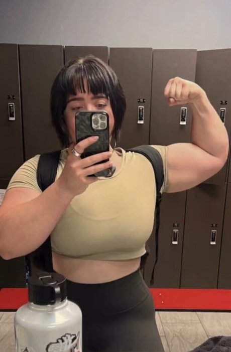 Urmommymaggie model sexy bilder