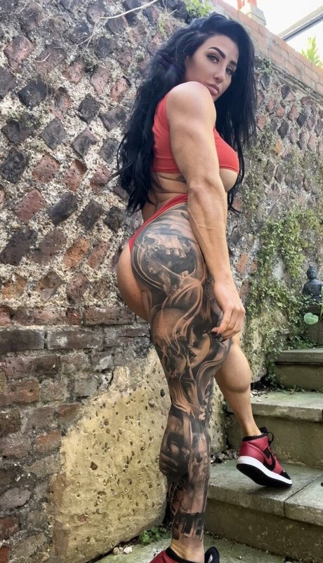 Pretzel nacktheit hübsche galerie