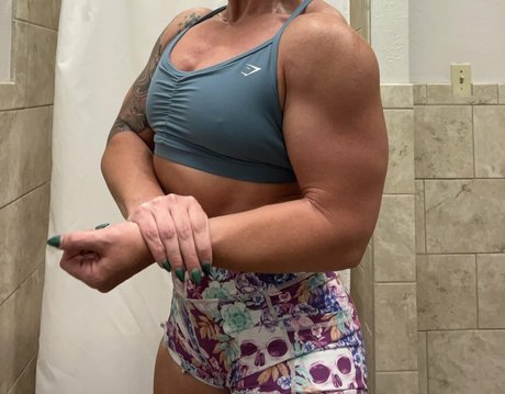 NoPlainJane erwachsene hübsche fotos