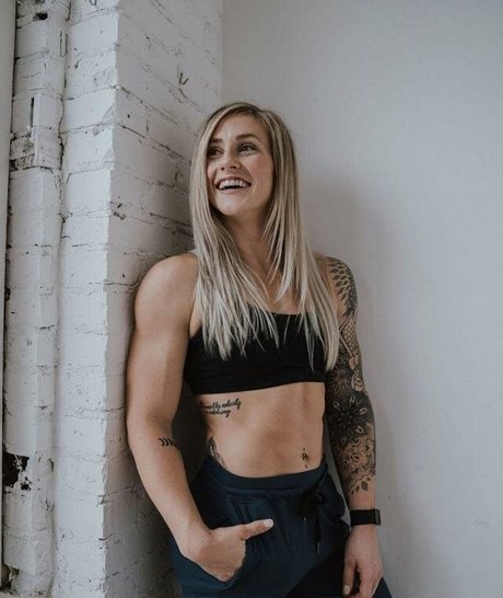 Josie Hamming schauspielerin perfekte bild