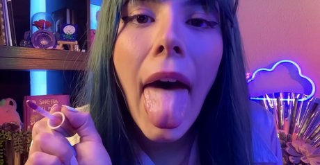 Luna Bloom pornostar nackten galerien