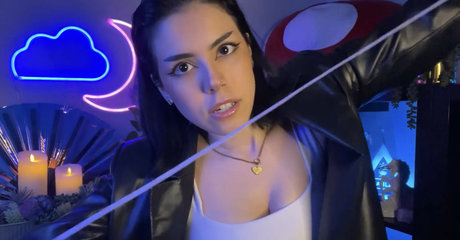 Luna Bloom schauspielerin kostenlose fotos