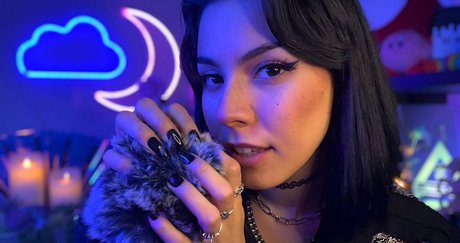 Luna Bloom erotische schöne fotos