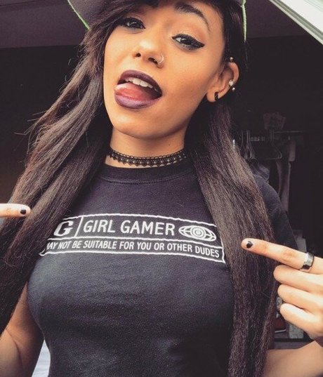 BlackKrystel Profilbild