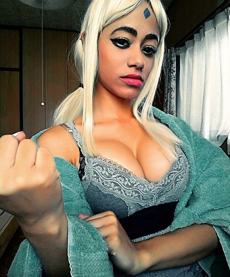 BlackKrystel nacktheit kunst galerien