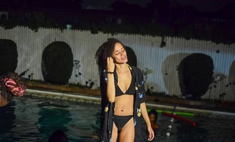 BlackKrystel top porno bilder