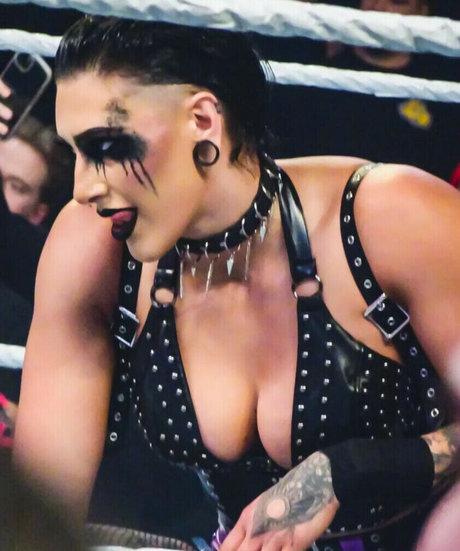 behaarte achseln onlyfans schöne heiße foto