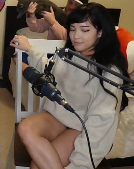 Cinnabrit hübsche nackte bilder