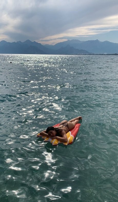 latina-teen-onlyfans sexy heiße foto