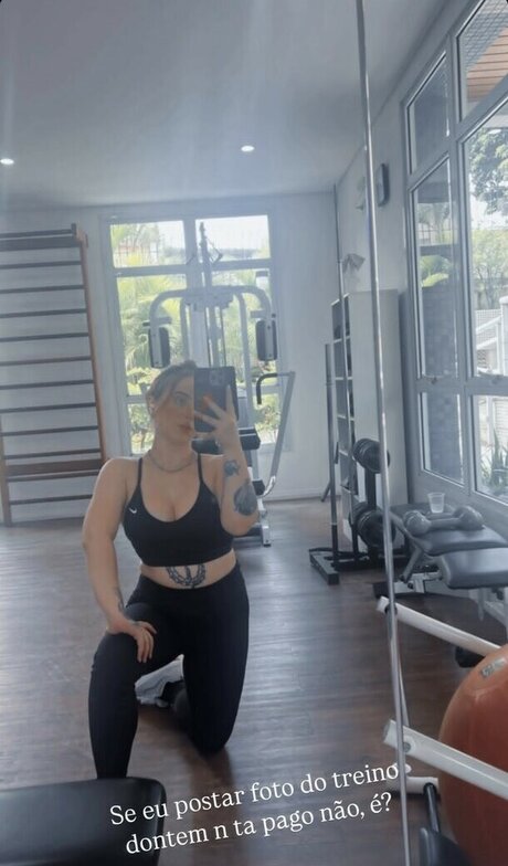 Leticia Motta porno perfekte bild