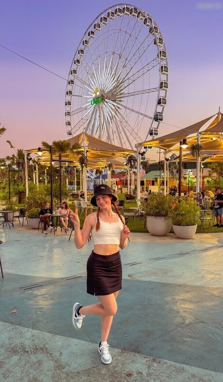 Anica Zimmermann beste kostenlose fotos