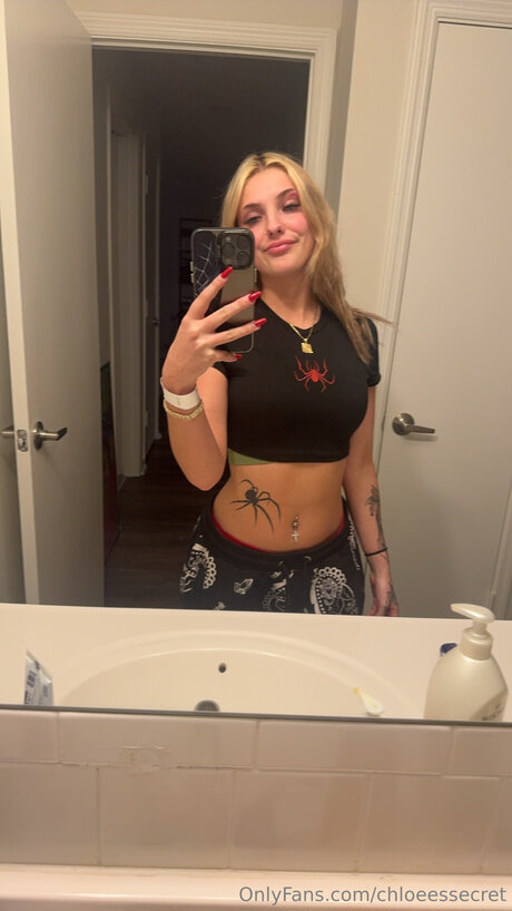 chloeessecret nackt akt fotos