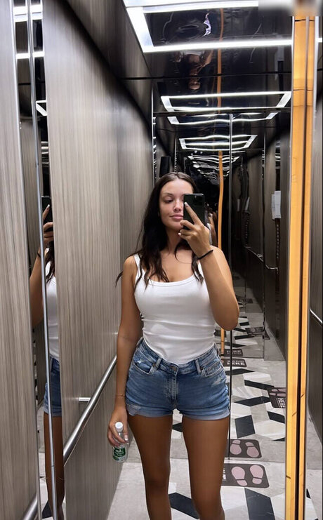 Enisa bukvic perfekte pornografische fotos