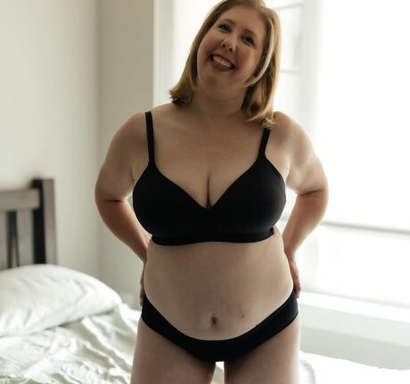 Wellnessbynorah heiße hübsche galerie