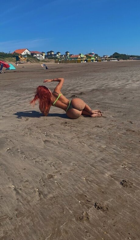 Nahiarabrenn nackt hd bild