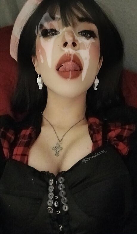 likeviolence_ schauspielerin perfekte galerien