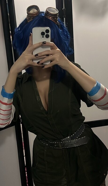 likeviolence_ sexy nackt bild