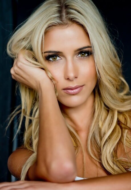 Taryn Morris nacktheit archiv