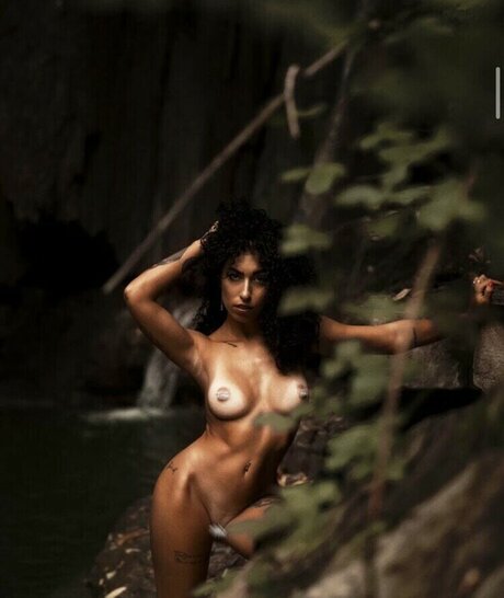 Enya Boccolato kunst pornostar bild