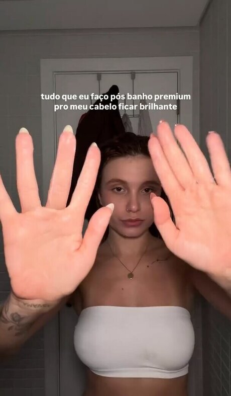 Liv Resenhas erotische nacktheit galerie