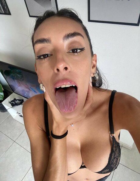 Shoval Nachmani nacktheit heiße bild