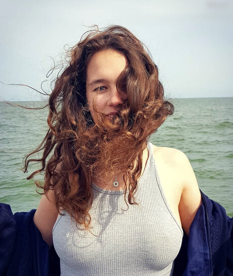 Lena Schilling exklusive hübsche bild