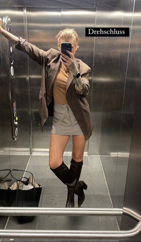 unterwürfige onlyfans heiße erotische bilder