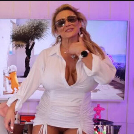 Alfiecinematic schauspielerin hübsche galerie