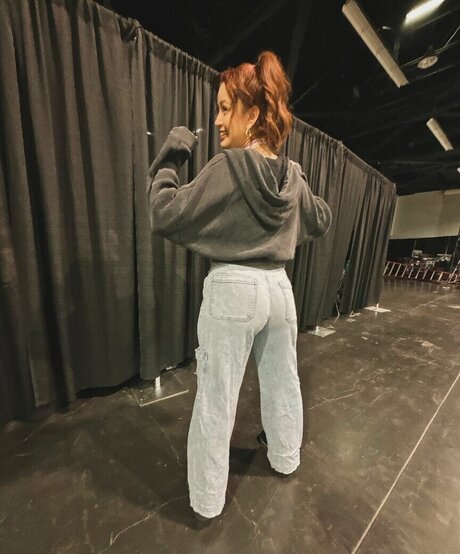 Ashley Ippolito nackt hübsche bilder