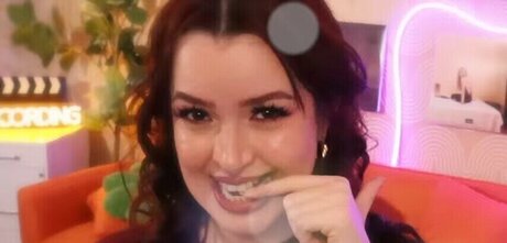 Ashley Ippolito erwachsene nackte galerie